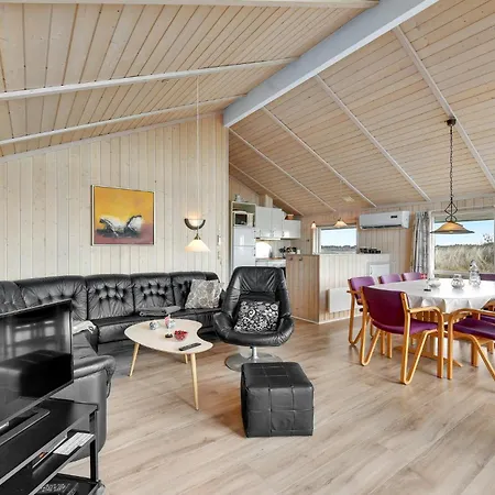 Beach Front Home In Ringkobing With Sauna Ringkøbing