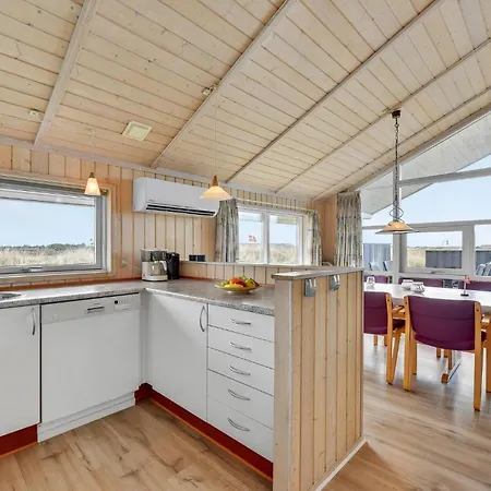 Beach Front Home In Ringkobing With Sauna بيت للعطل Ringkøbing